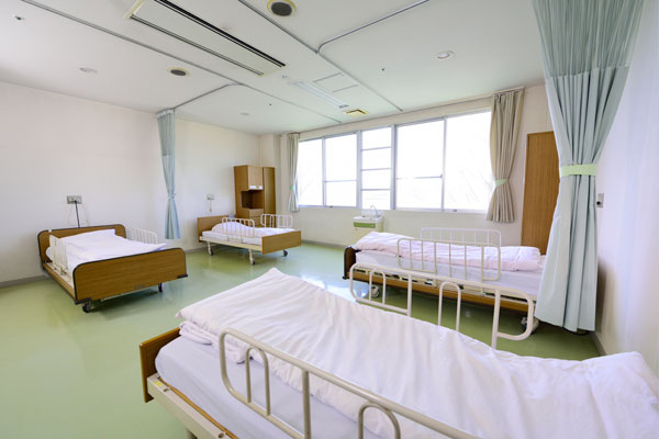 ４床室